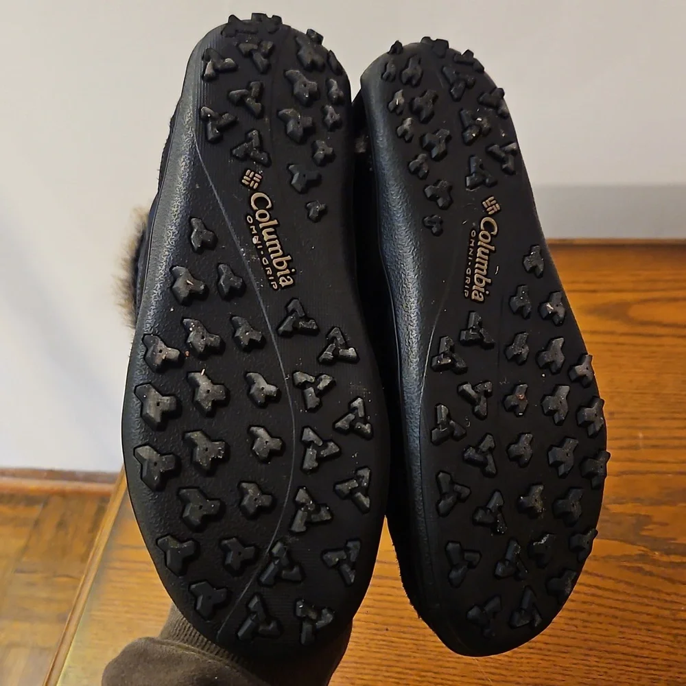 Columbia boots - Picture 2 of 2